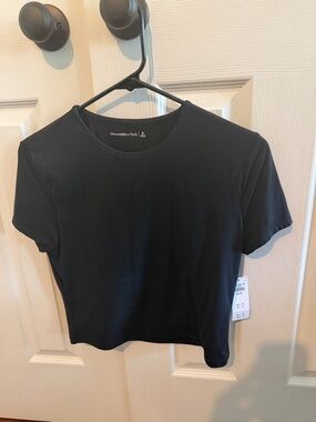 Abercrombie & Fitch Women’s Black Short Sleeve Crew Tee